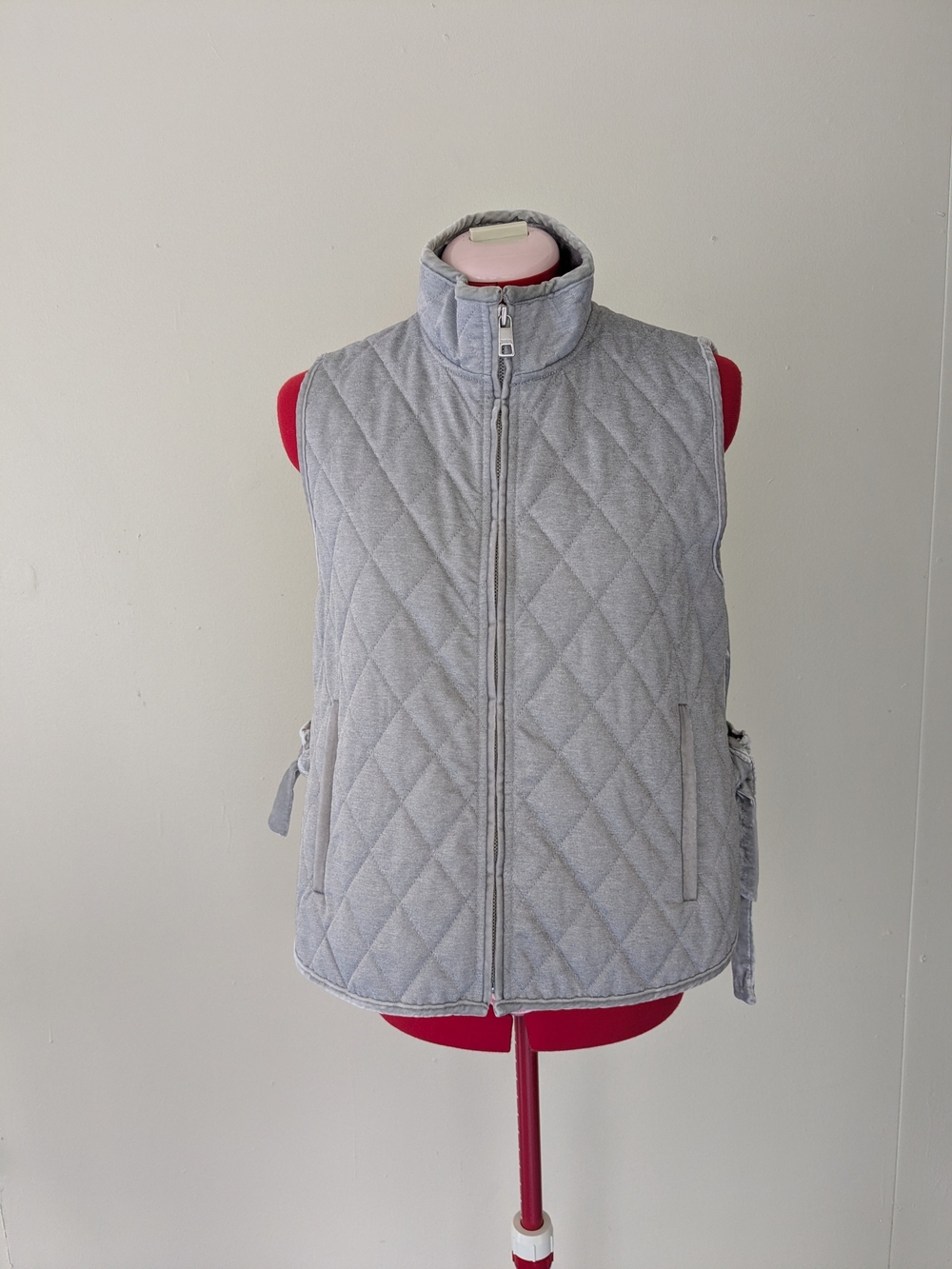 Banana Republic Light Gray Quilted Sleeveless Vest